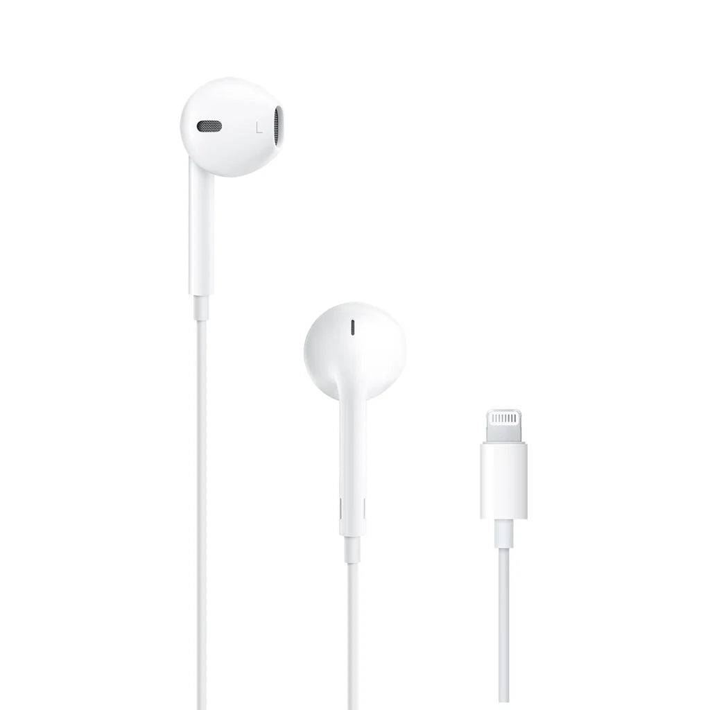 Auriculares EarPods com conector Lightning da ibitech.pt, acessórios de áudio com cabos brancos e design compacto.